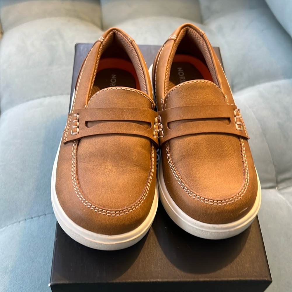 Nordstrom Boy’s Toddler Garrett Penny Loafers. Size 9M.